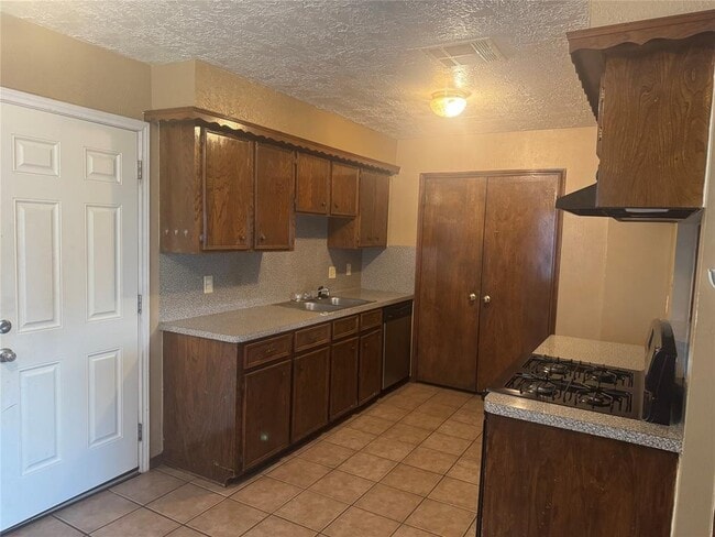 Building Photo - 4908 Faircrest St