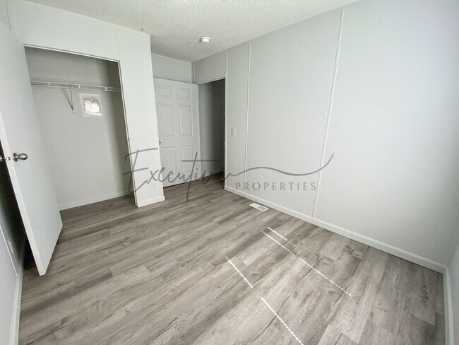 Building Photo - Affordable 3-Bedroom Mobile Home in Sulphu...