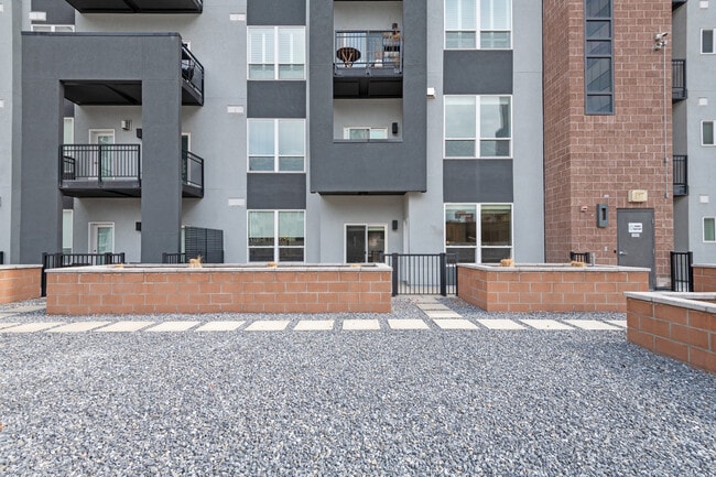 Building Photo - 350 S 200 E