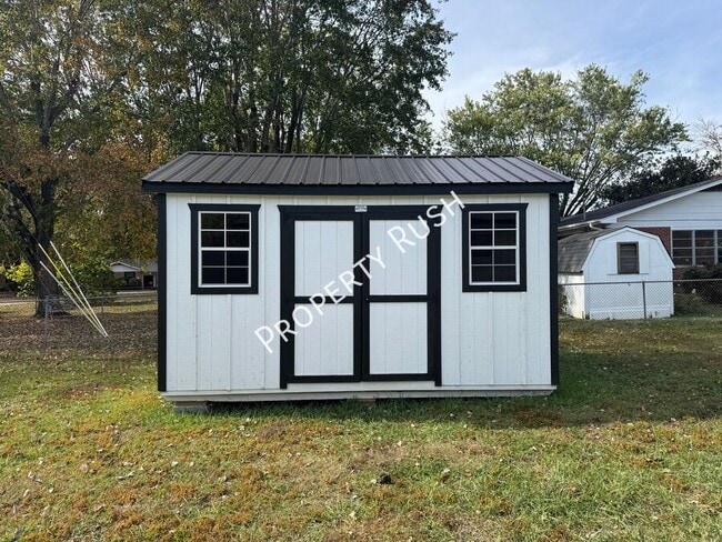 Building Photo - 7339 Brookside Dr