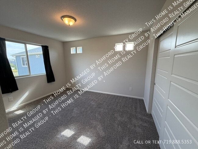 Building Photo - 6044 Callan Dr