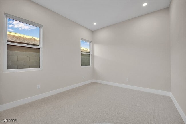 Building Photo - 11079 Rolling Vista Dr