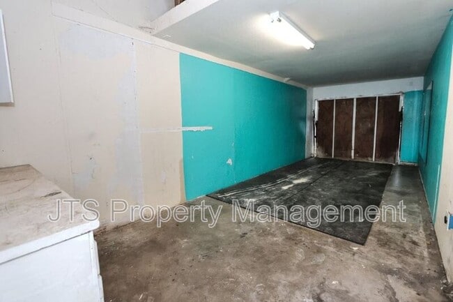 Building Photo - 2840 Sweet Way