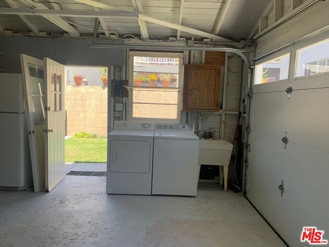 Building Photo - 3125 Stanford Ave