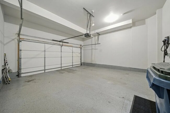 Building Photo - 5 Frostpane Ln