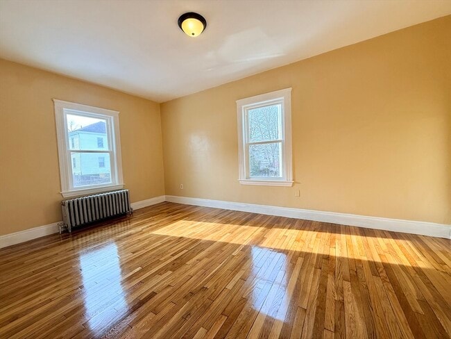 Building Photo - 6 Tennis Rd