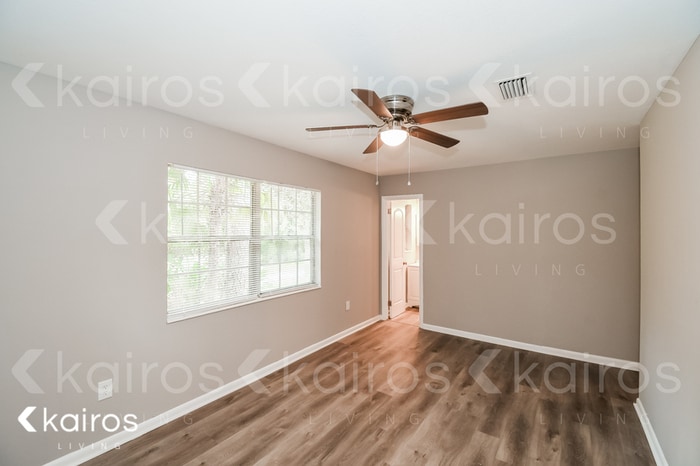 Building Photo - 1169 SE Magnolia Loop