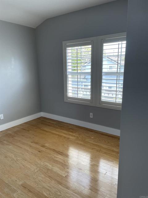 Building Photo - 1047 Cottage Way