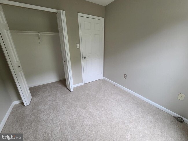 Building Photo - 7420 Houndsbury Ct