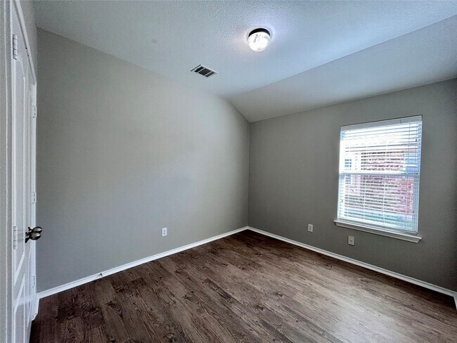 Building Photo - 2037 Rachel Ln