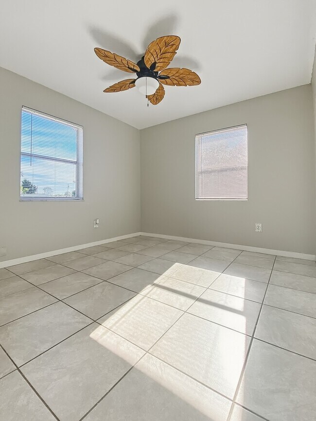 Building Photo - 2901 Garden Terrace NE