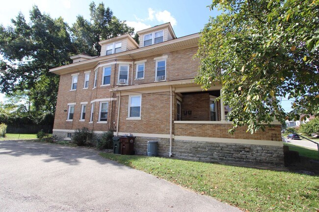Building Photo - 2539-2541 Melrose Ave Norwood OH 45212