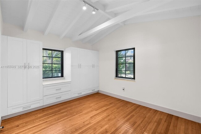 Building Photo - 3519 Toledo St