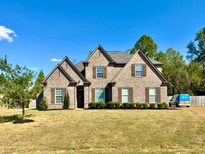 Building Photo - 4426 Davall Cir
