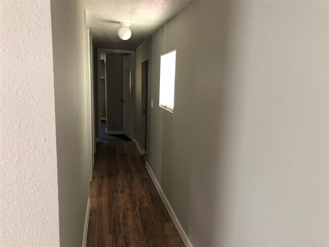 Building Photo - 27327 Peach Creek Dr