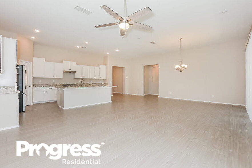 Building Photo - 22507 E Munoz St