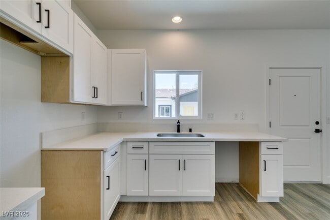 Building Photo - 367 N 16th St