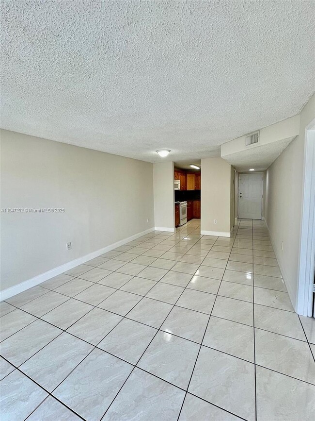 Building Photo - 6060 W 21st Ct