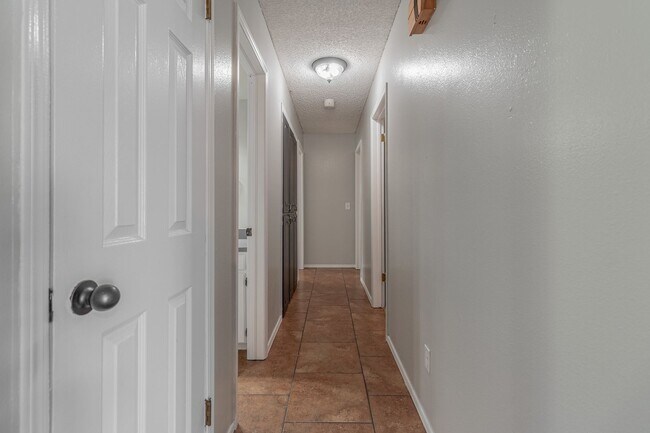 Building Photo - 3 Bed 2 Bath in Norman