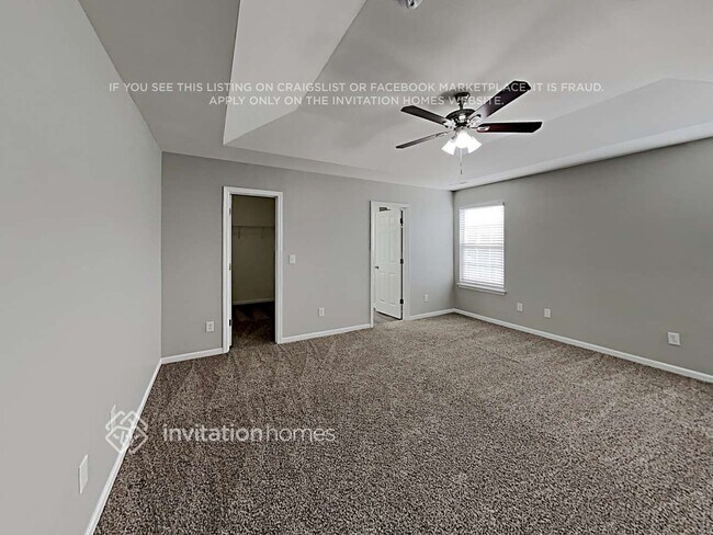 Building Photo - 5000 Mesa Ct