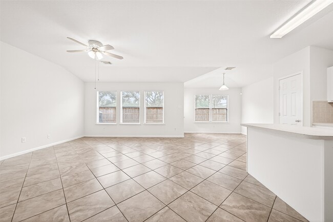 Building Photo - 2806 Powell Springs Ct