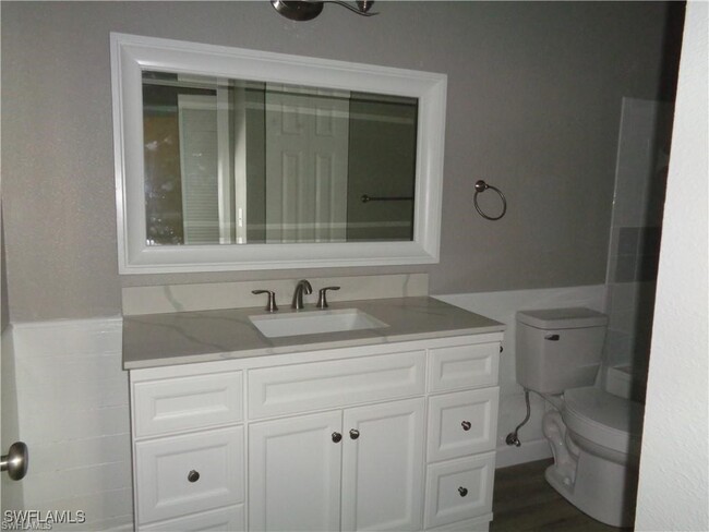 Building Photo - 11511 Villa Grand