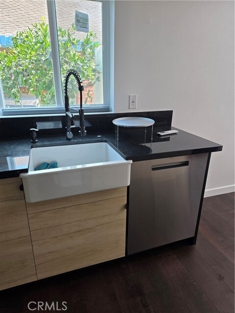 Building Photo - 1009 S Laramie St