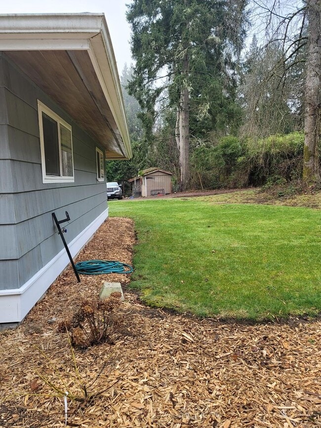 Building Photo - 2 Bedroom Rambler in Suquamish!