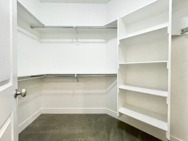 Building Photo - Gorgeous Townhome in South Jordan!