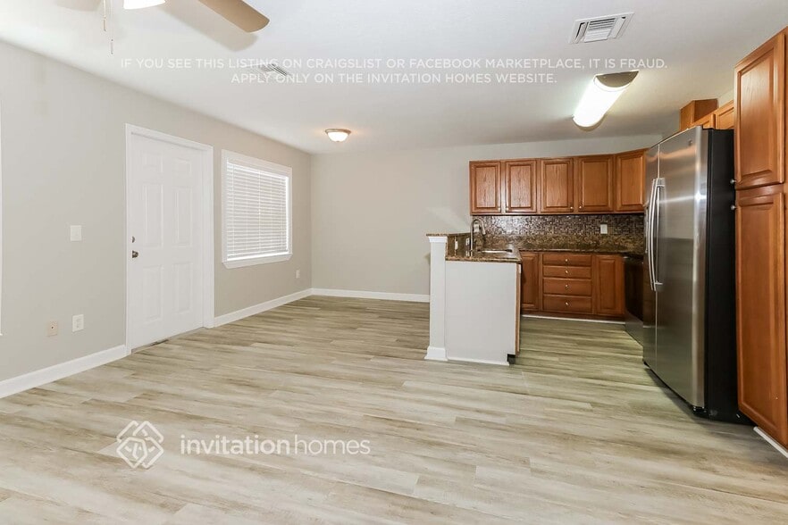 Building Photo - 114 Carol Susan Ln