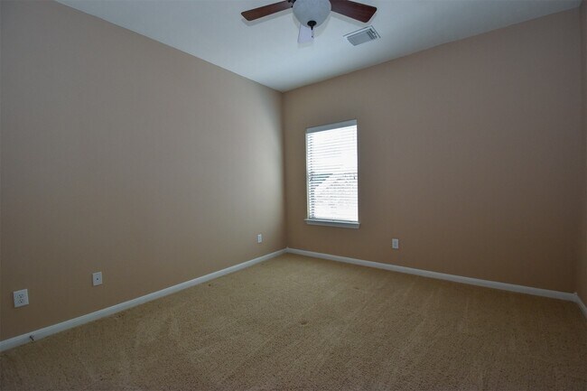 Building Photo - 21223 Pennshore Ln