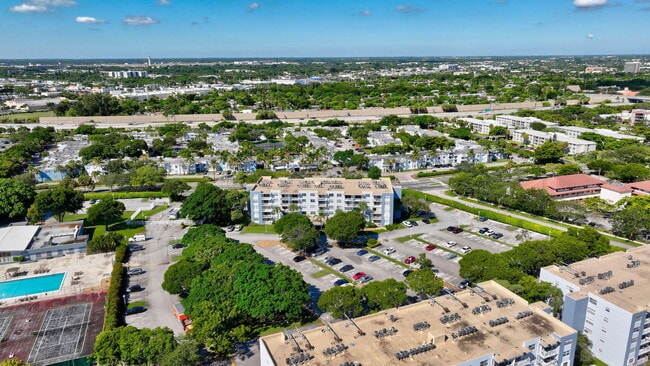 Building Photo - 500 Executive Center Dr