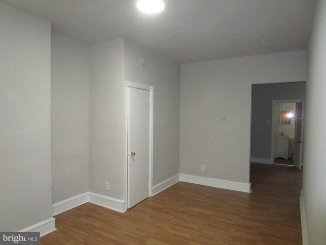 Building Photo - 5709 Leonard St