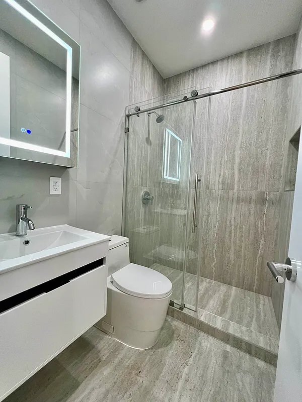 Building Photo - 187 Bond St