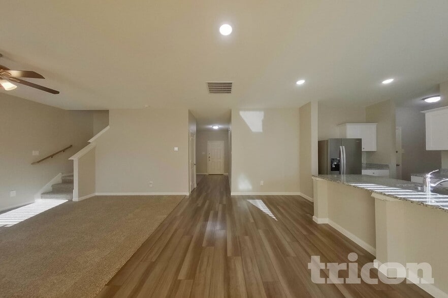 Building Photo - 2528 Granite Pass