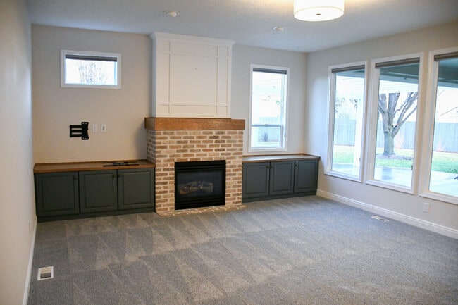 Building Photo - 12666 W Running Brook Ct