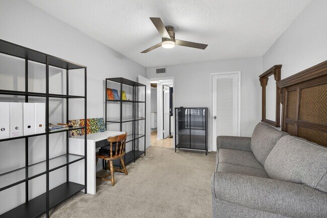 Building Photo - 155 Windsor G