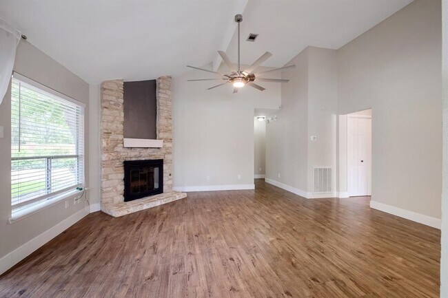 Building Photo - 8900 Pocono Cove