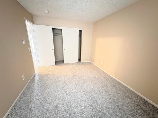 Building Photo - 17890 SW Alexander St