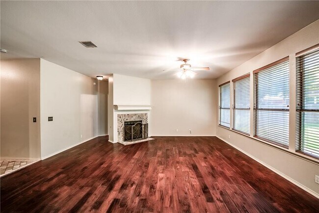 Building Photo - 8334 Liberty Walk Dr