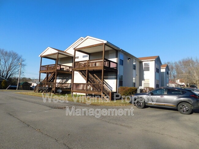 Building Photo - 404 Gatewood Ave