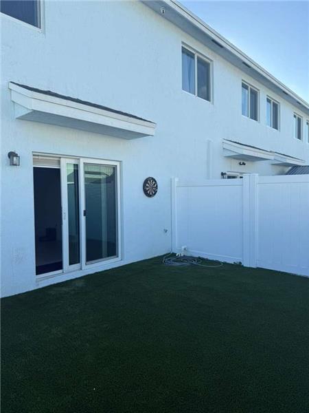 Building Photo - 1020 NW 5th Terrace