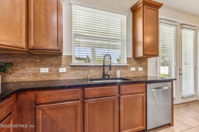 Building Photo - 11470 Glenlaurel Oaks Cir