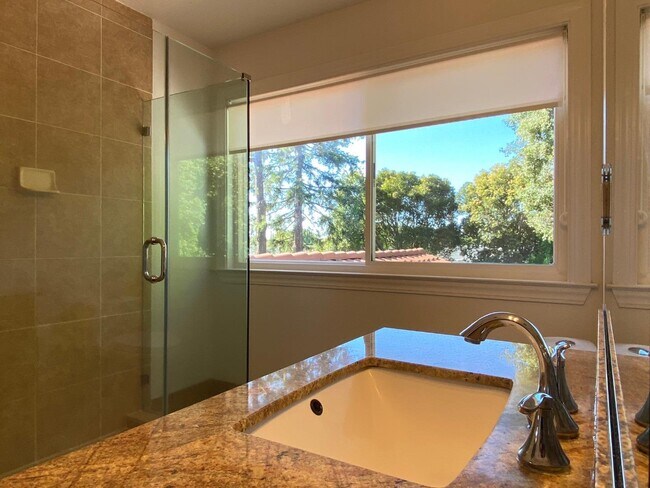 Building Photo - 363 El Portal Way