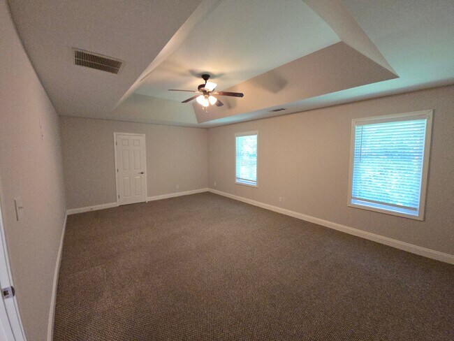 Building Photo - 3092 Scenic Hwy S