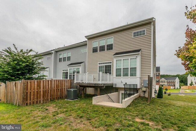 Building Photo - 15392 Ballerina Lp