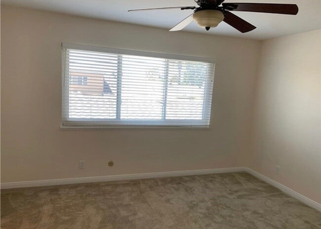Building Photo - 2336 Minuteman Way