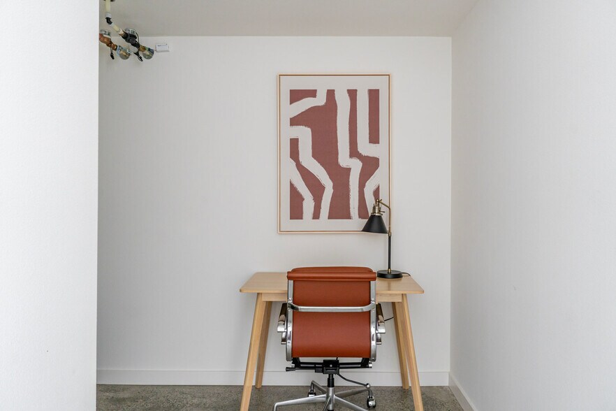 Building Photo - 1502 Fawcett Ave