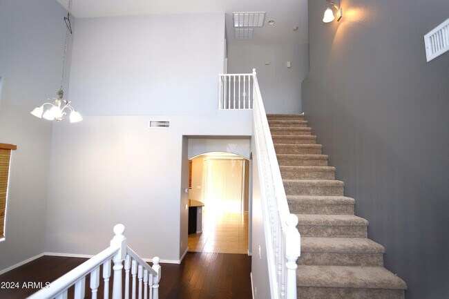 Building Photo - 2840 S Miller Dr