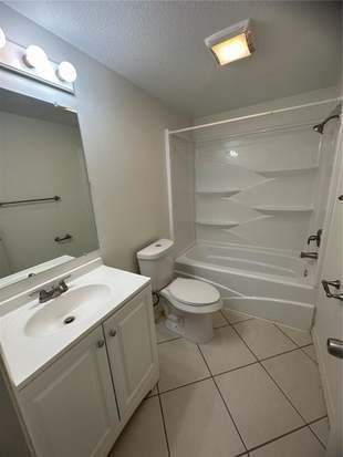 Building Photo - 1835 Neptune Dr